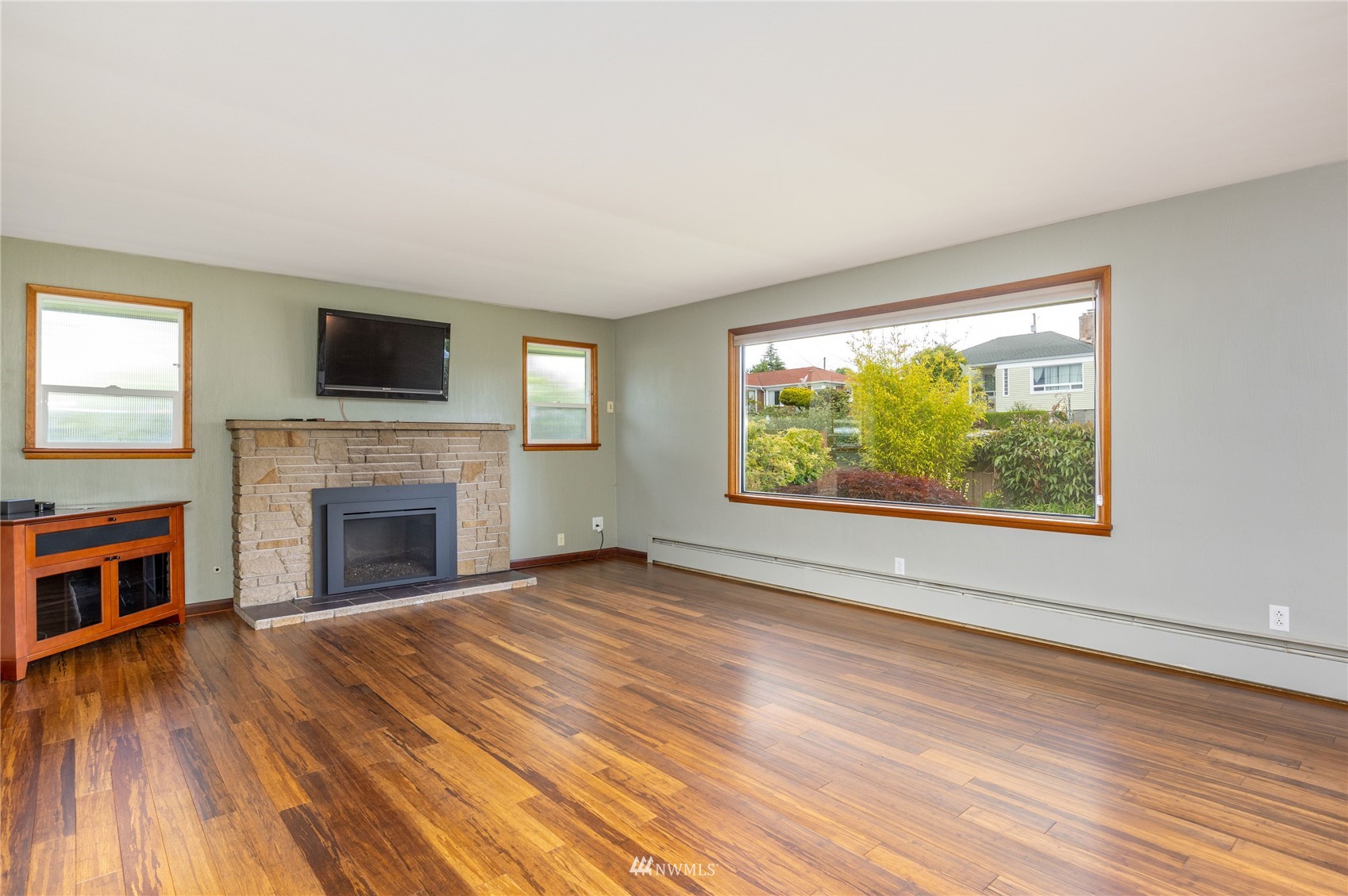 2103 Perry Avenue Bremerton, WA 98310 - Photo 9 of 34 Gallery Image 9