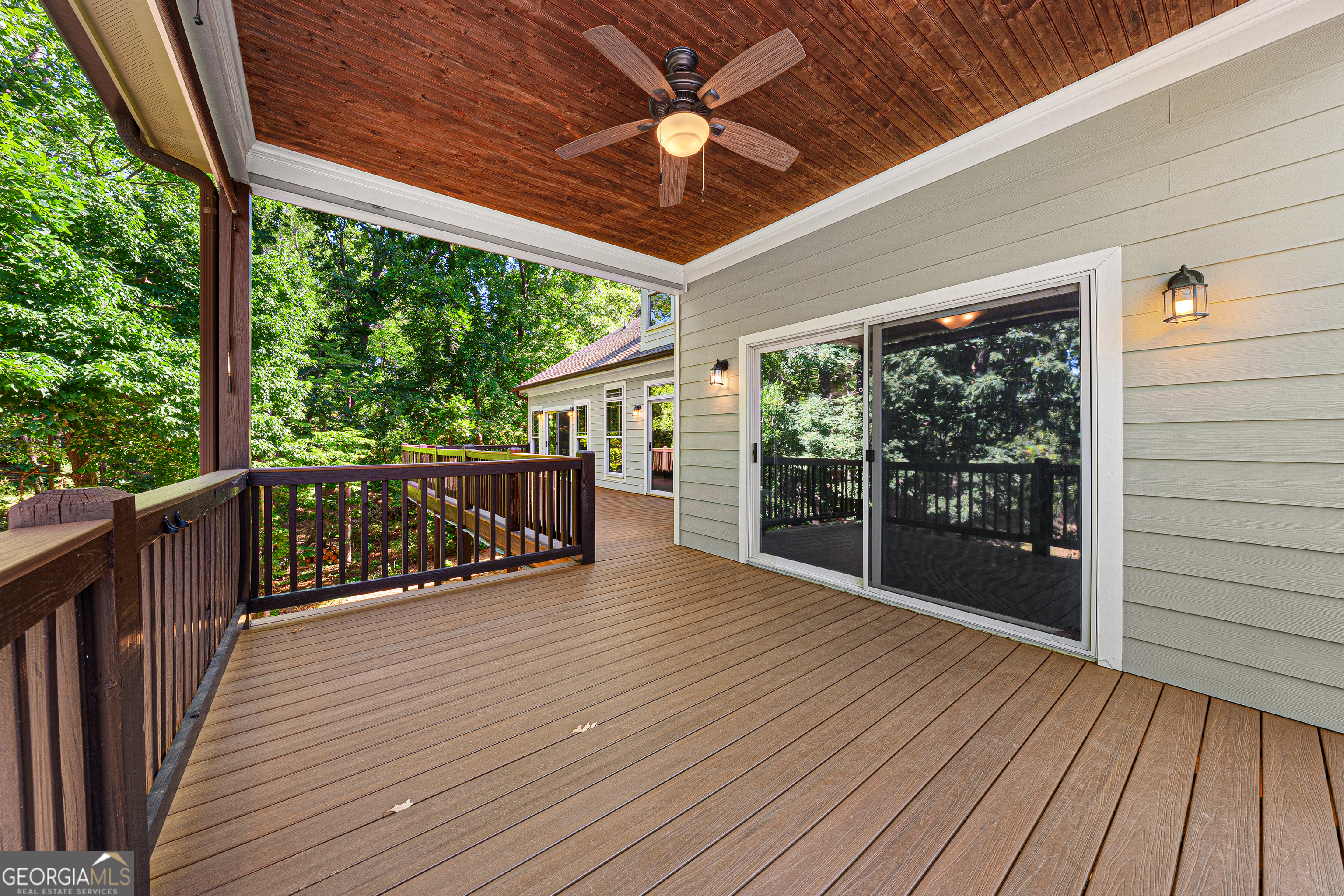 141 Crawfords Ferry Point Hartwell, GA 30643 - Photo 4 of 42