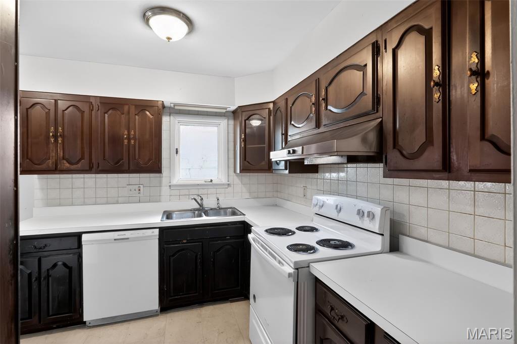 808 Bella Lane St. Louis, MO 63137 - Photo 11 of 33