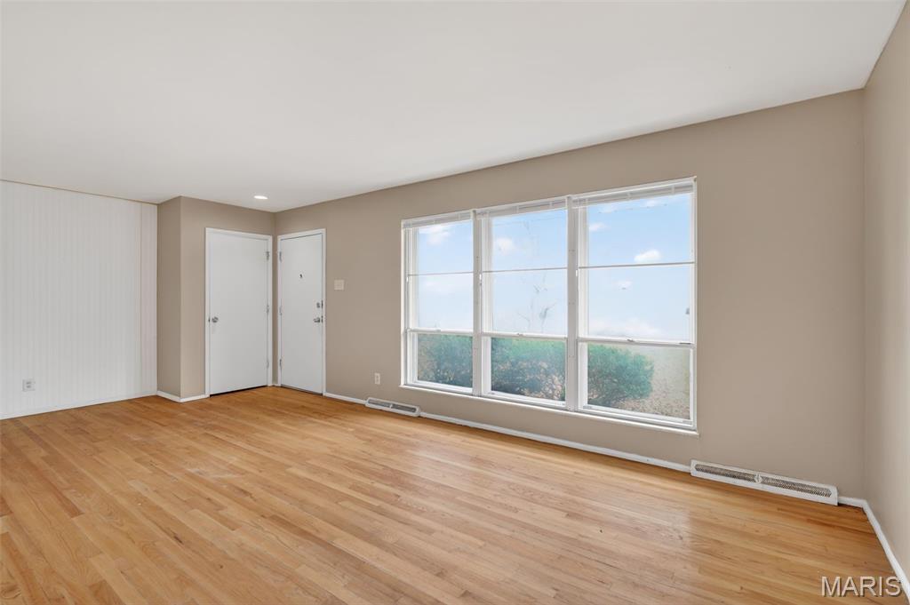 808 Bella Lane St. Louis, MO 63137 - Photo 6 of 33