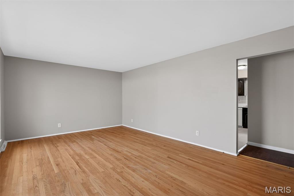 808 Bella Lane St. Louis, MO 63137 - Photo 8 of 33