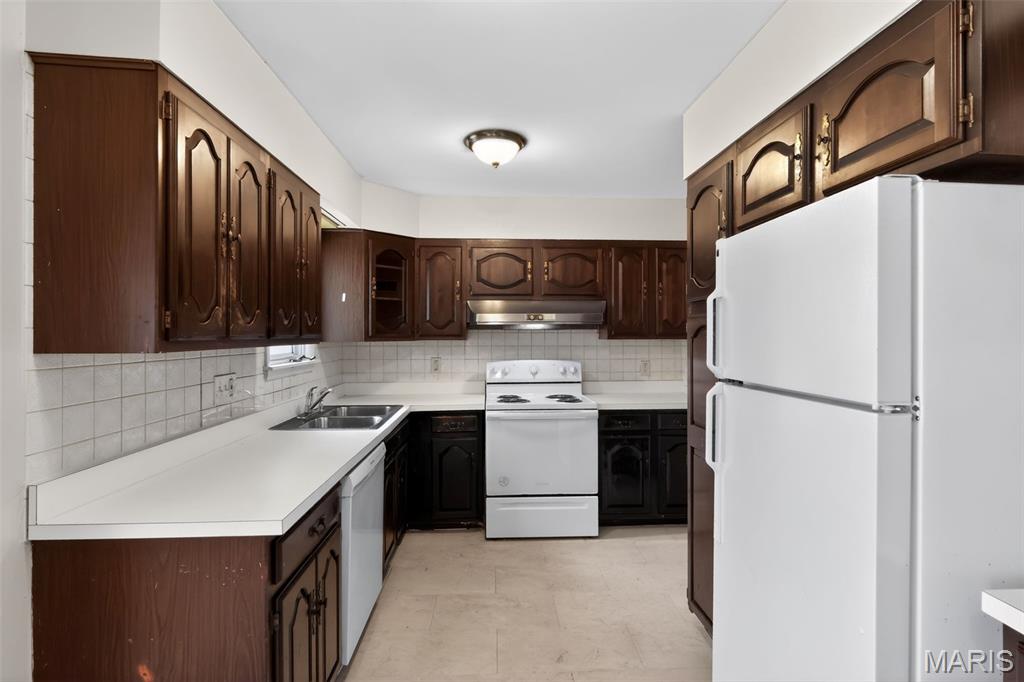 808 Bella Lane St. Louis, MO 63137 - Photo 10 of 33