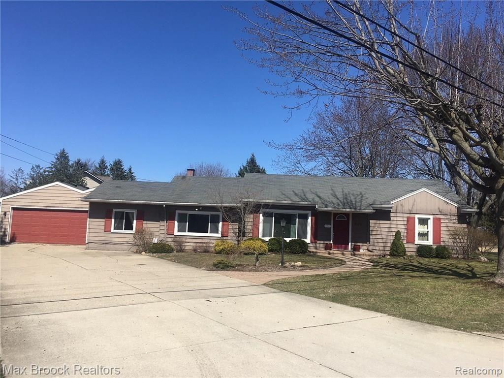 1600 Grace Avenue Rochester Hills, MI 48309 - Photo 2 of 17