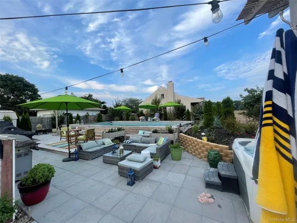 $695,000 | 79 Grandview Drive, Shirley, NY 11967