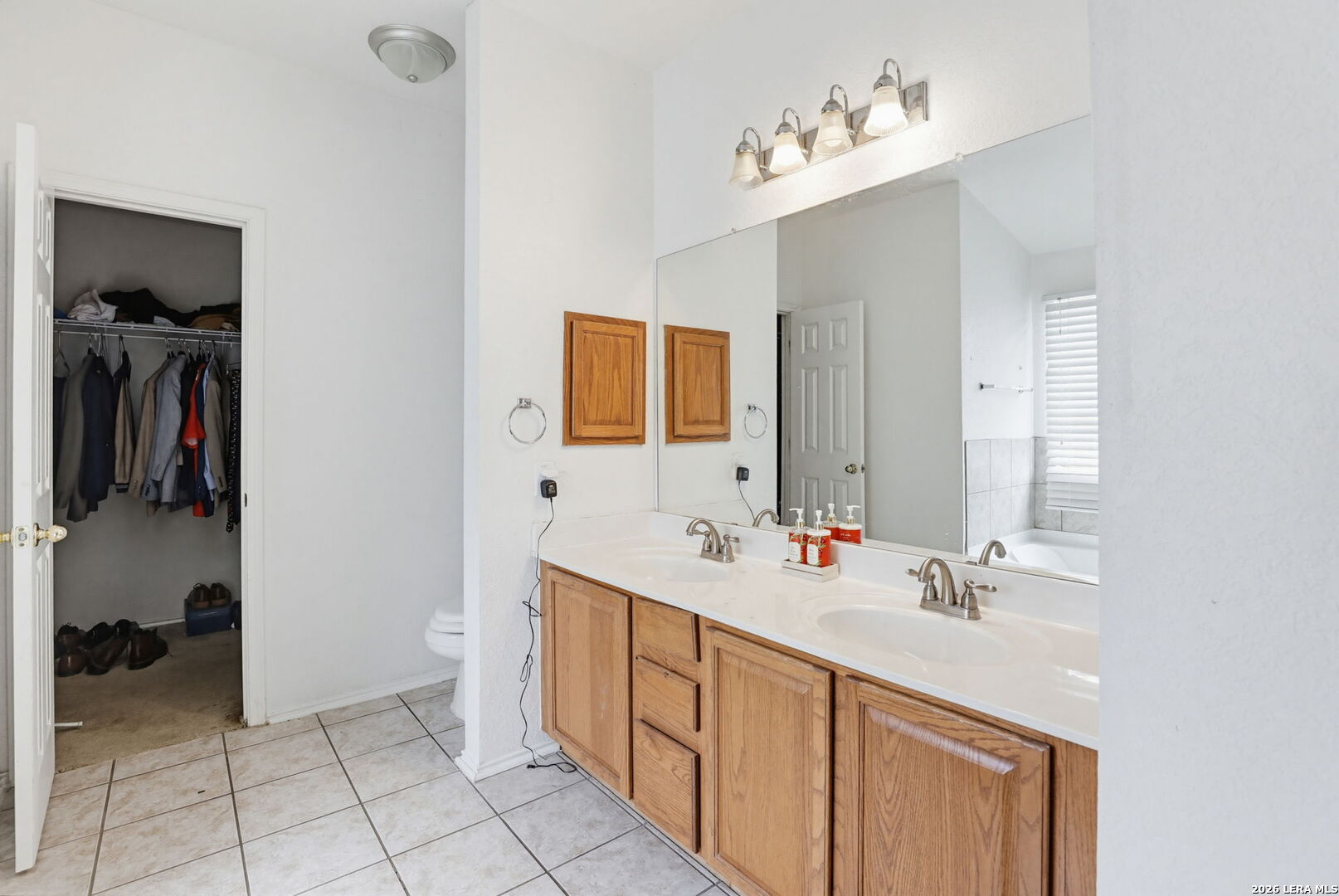 8403 Apache Bend Converse, TX 78109 - Photo 17 of 26