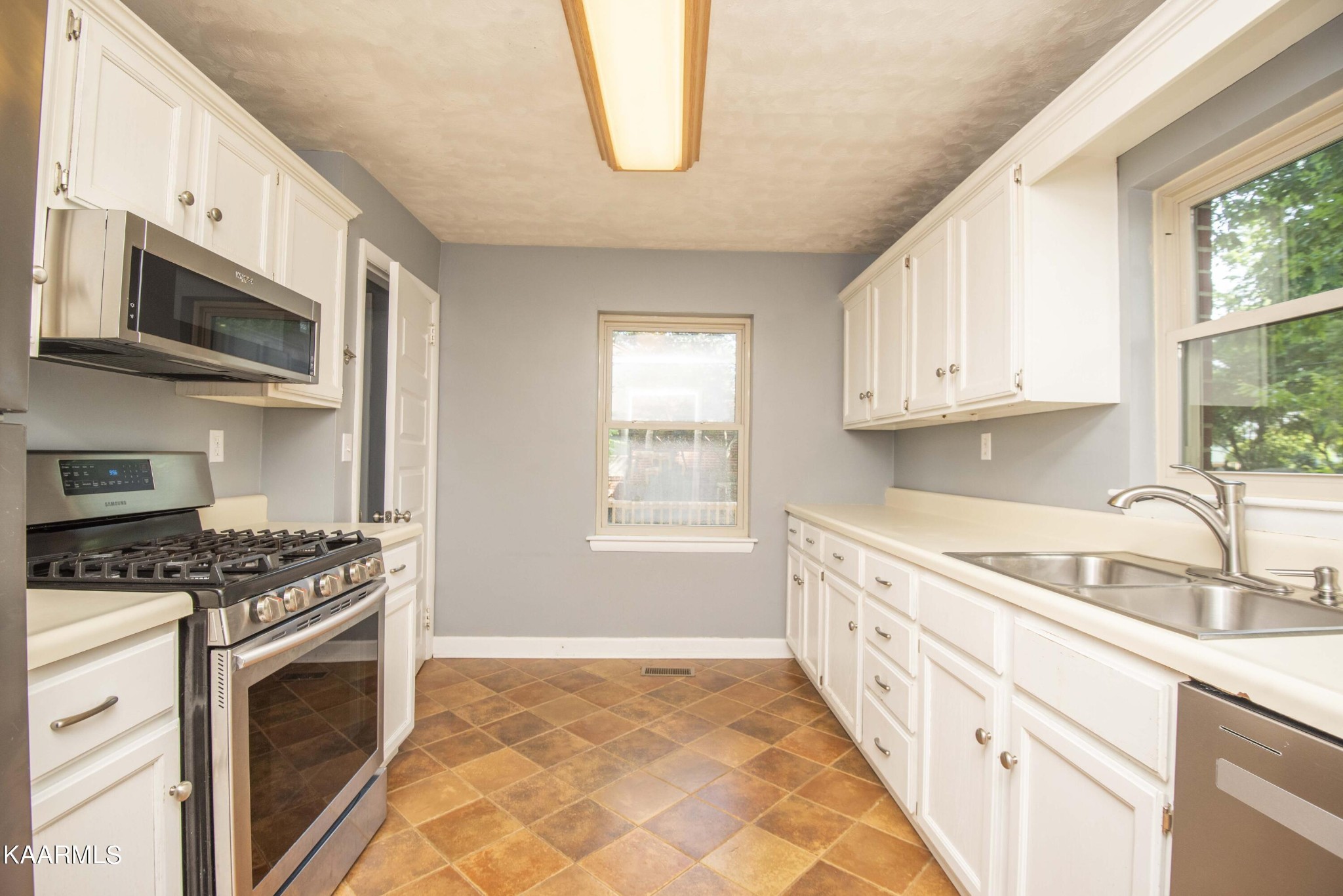 1842 Ramsay Street Alcoa, TN 37701 - Photo 12 of 44 Gallery Image 12