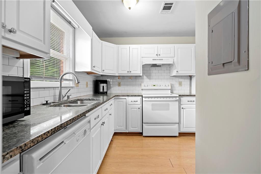 2894 Webb Bridge Road Alpharetta, GA 30009 - Photo 15 of 40