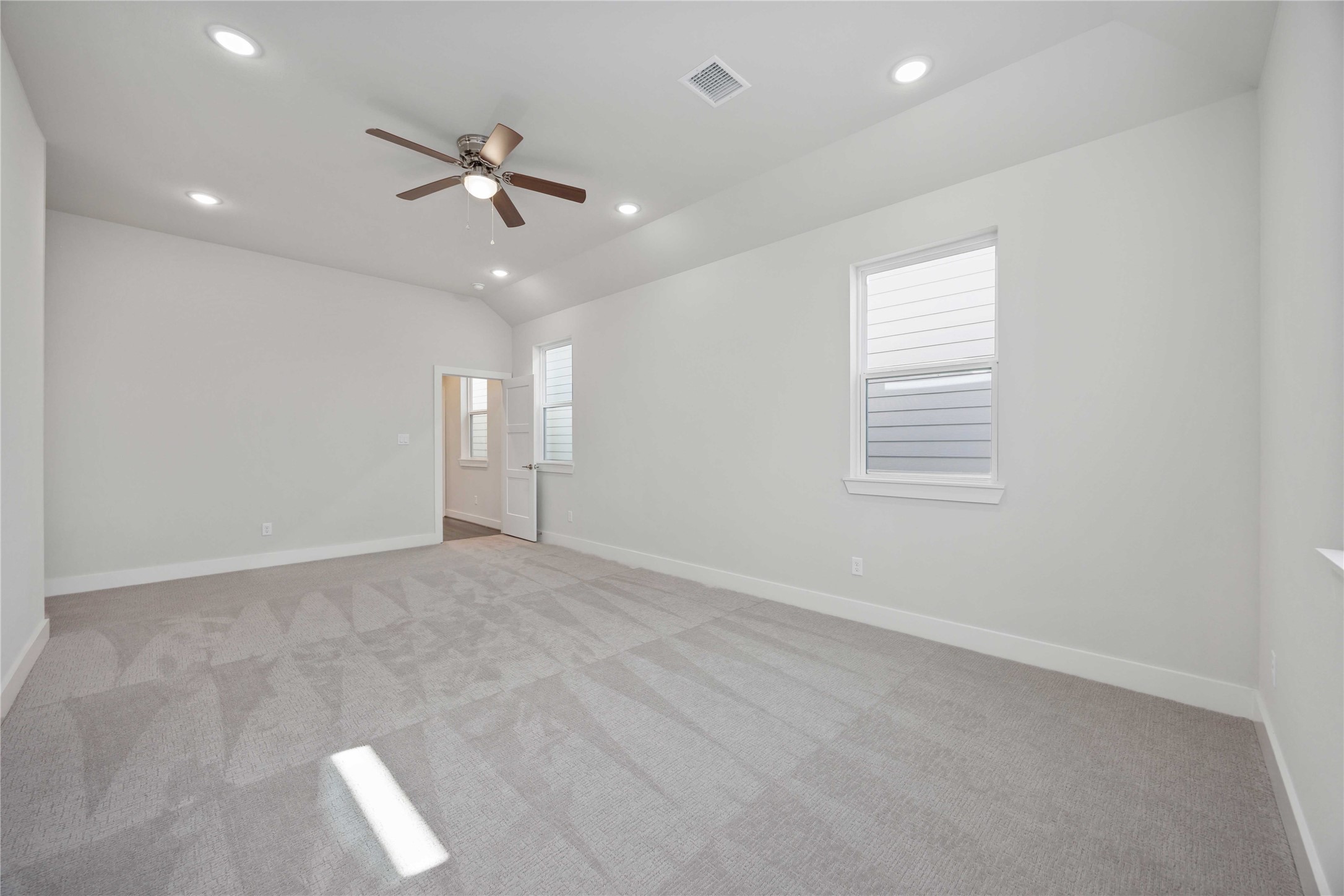 303 Charlock Street Houston, TX 77022 - Photo 28 of 33