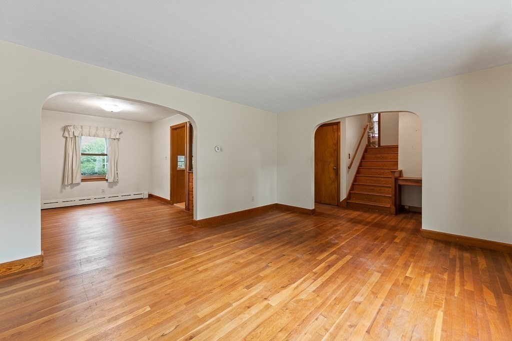 105 Lewis Avenue West Springfield, MA 01089 - Photo 18 of 38