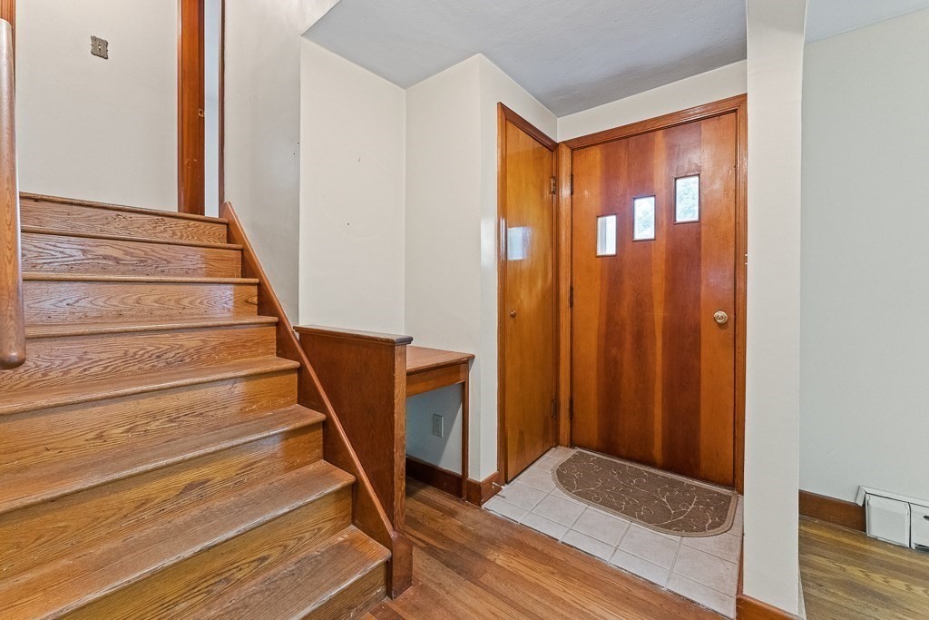 105 Lewis Avenue West Springfield, MA 01089 - Photo 20 of 38