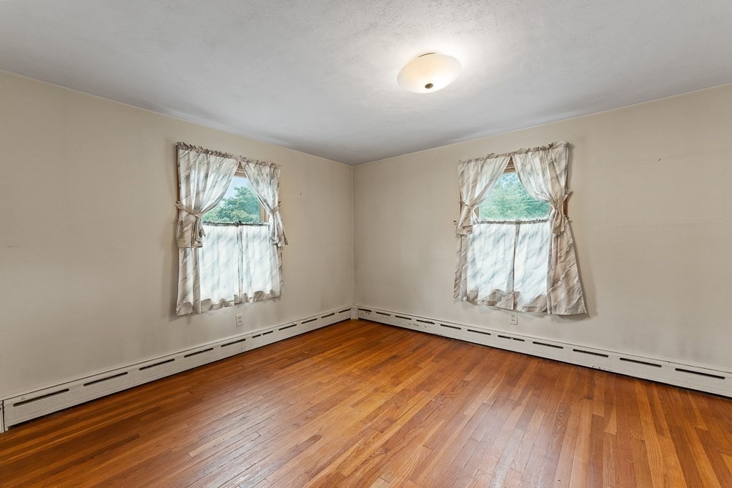 105 Lewis Avenue West Springfield, MA 01089 - Photo 21 of 38