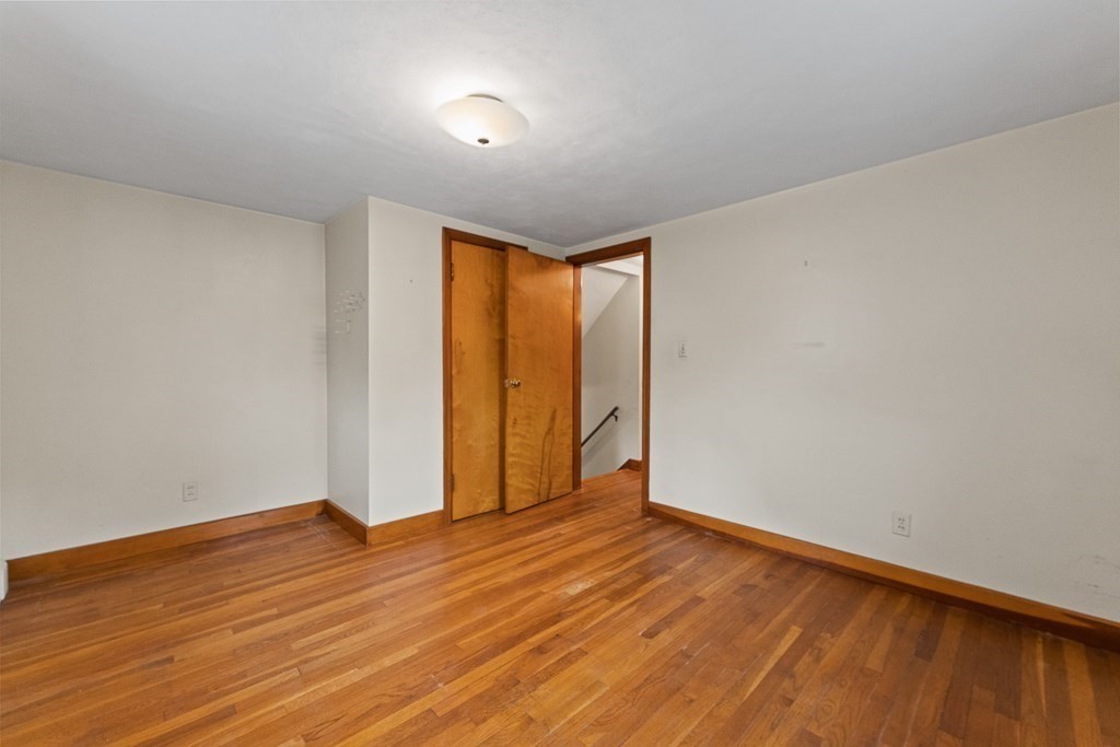 105 Lewis Avenue West Springfield, MA 01089 - Photo 23 of 38