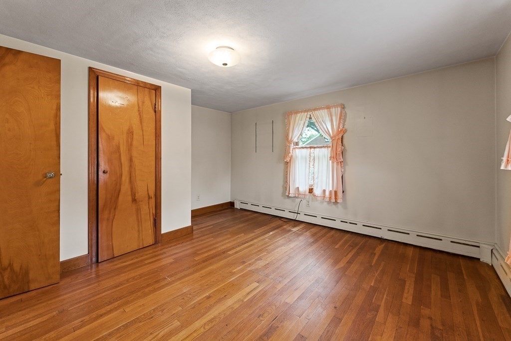 105 Lewis Avenue West Springfield, MA 01089 - Photo 25 of 38