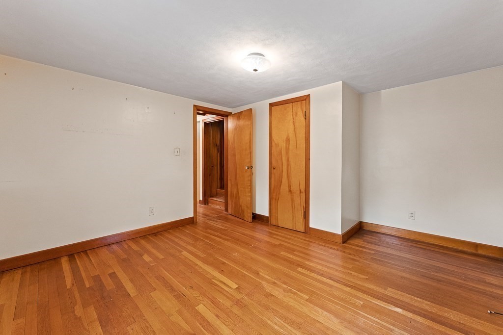 105 Lewis Avenue West Springfield, MA 01089 - Photo 26 of 38
