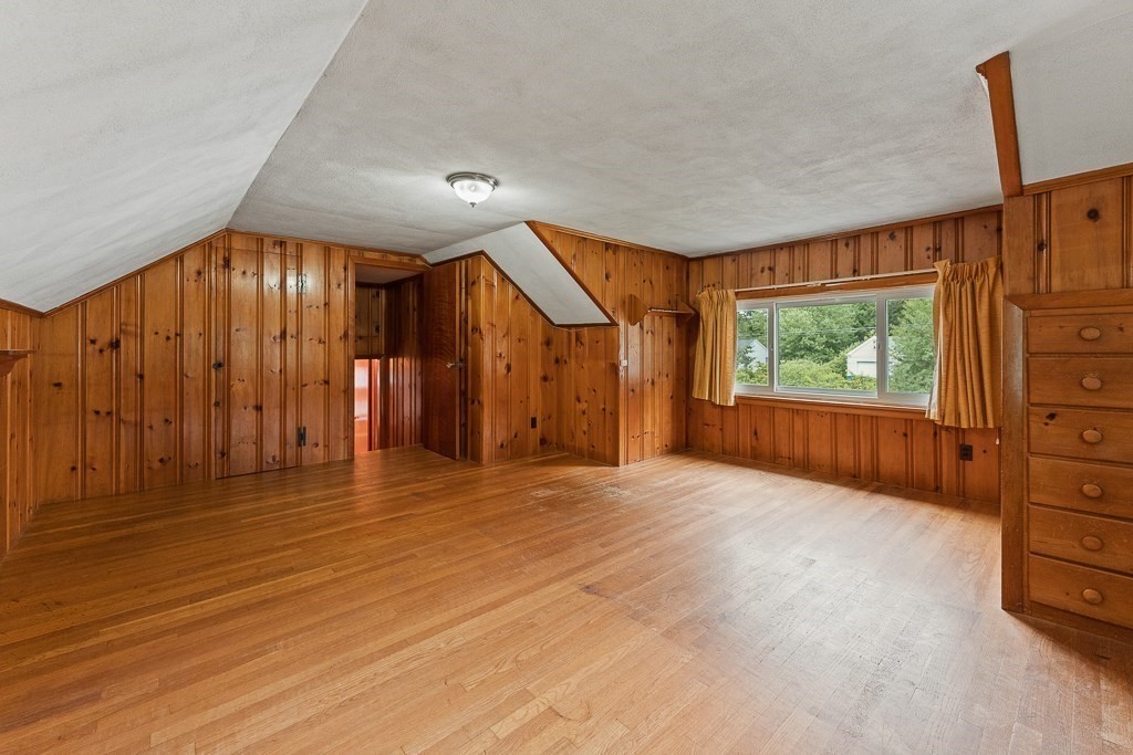 105 Lewis Avenue West Springfield, MA 01089 - Photo 30 of 38