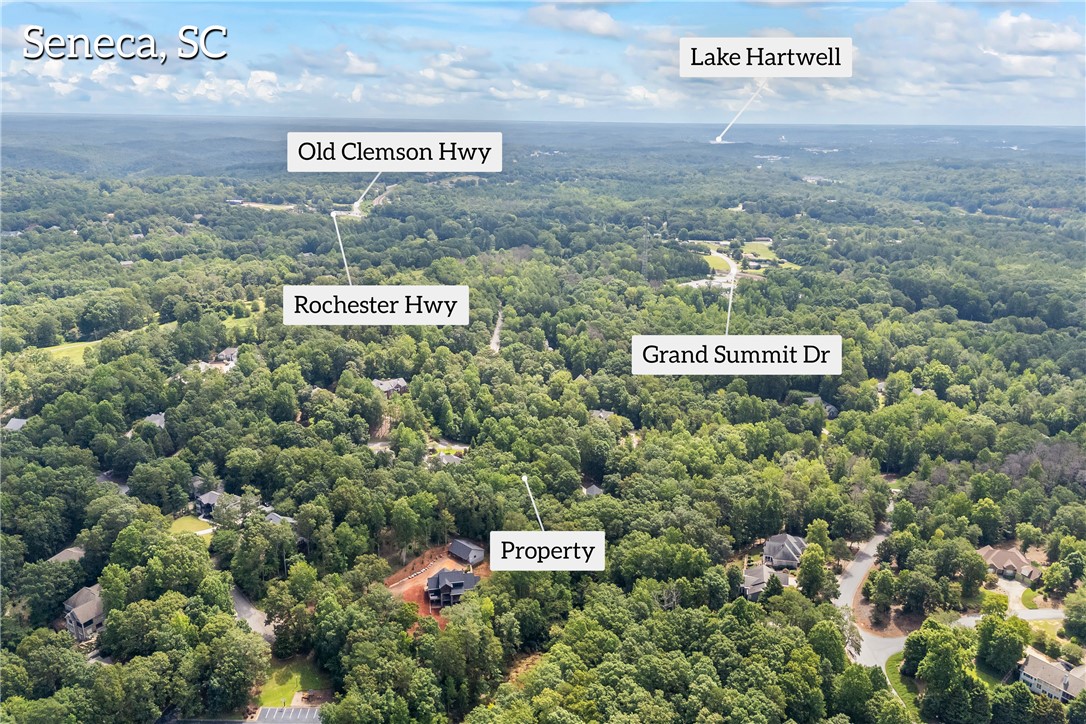 301 North Summit Drive Seneca, SC 29672 - Photo 15 of 38