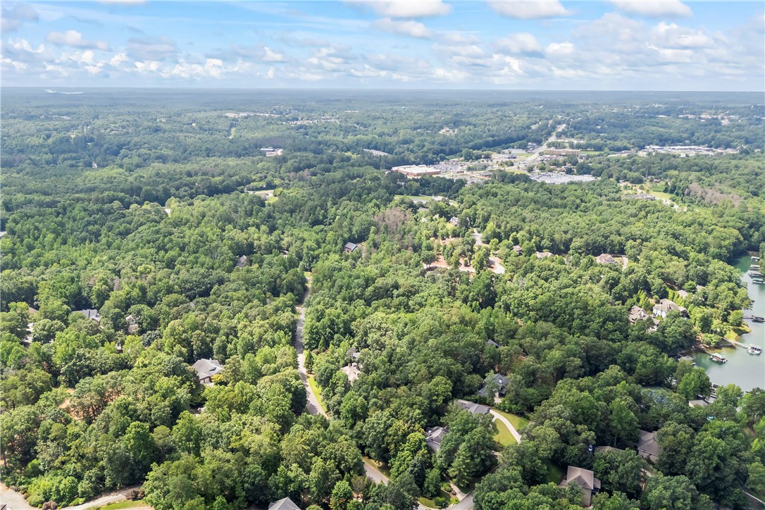 301 North Summit Drive Seneca, SC 29672 - Photo 20 of 38