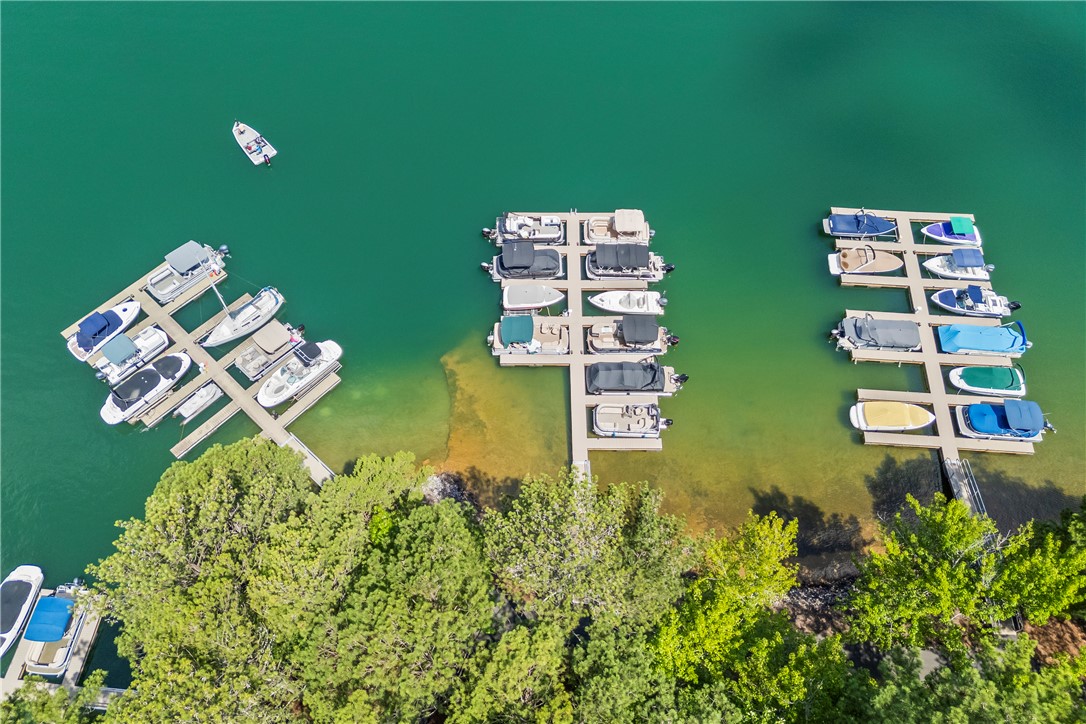 301 North Summit Drive Seneca, SC 29672 - Photo 7 of 38