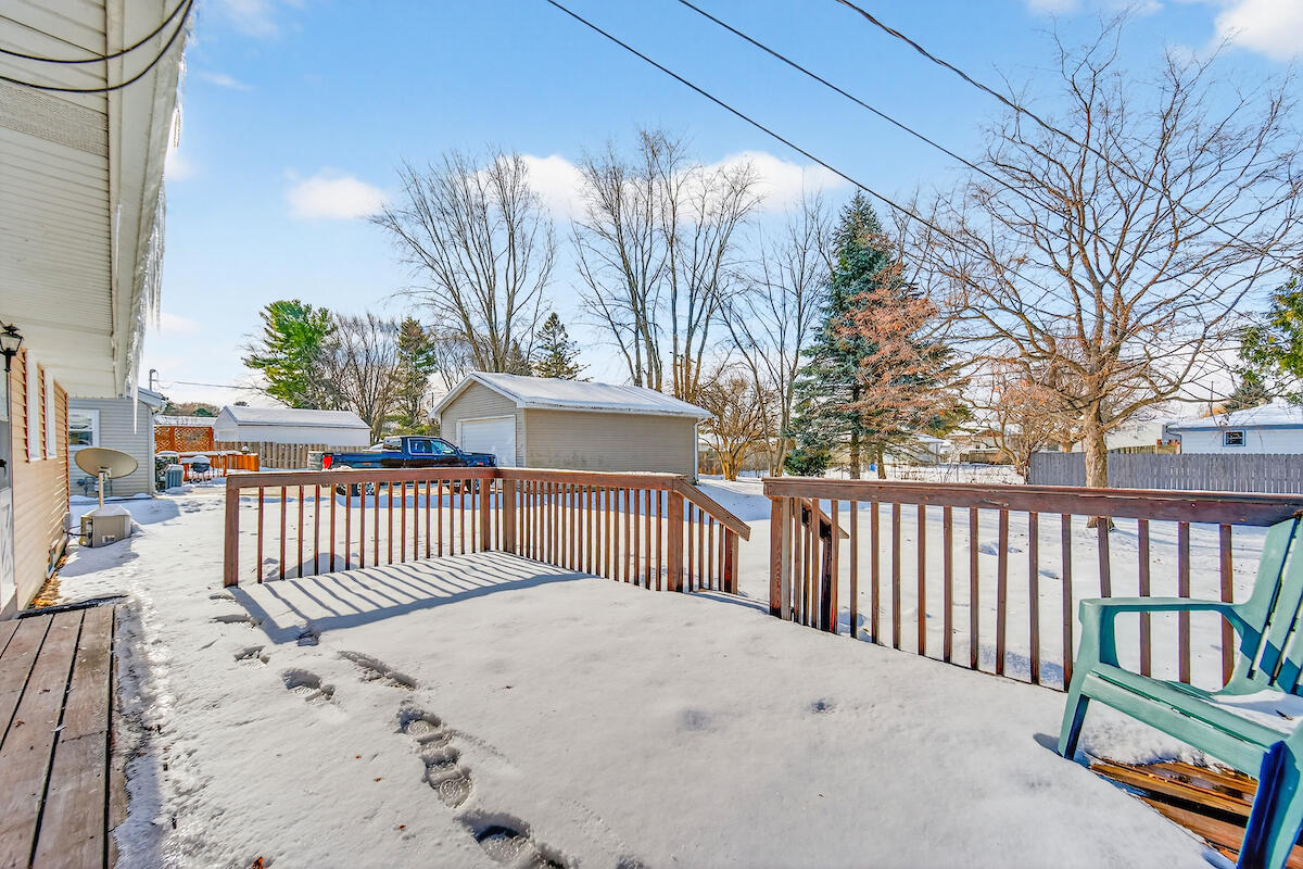 7504 Pheasant Trail Caledonia, WI 53402 - Photo 25 of 27 Backyard