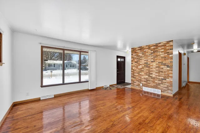 $325,000 | 7504 Pheasant Trail, Caledonia, WI 53402