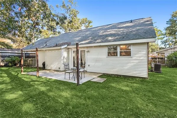$2,100 | 509 Teakwood Circle, Mandeville, LA 70448