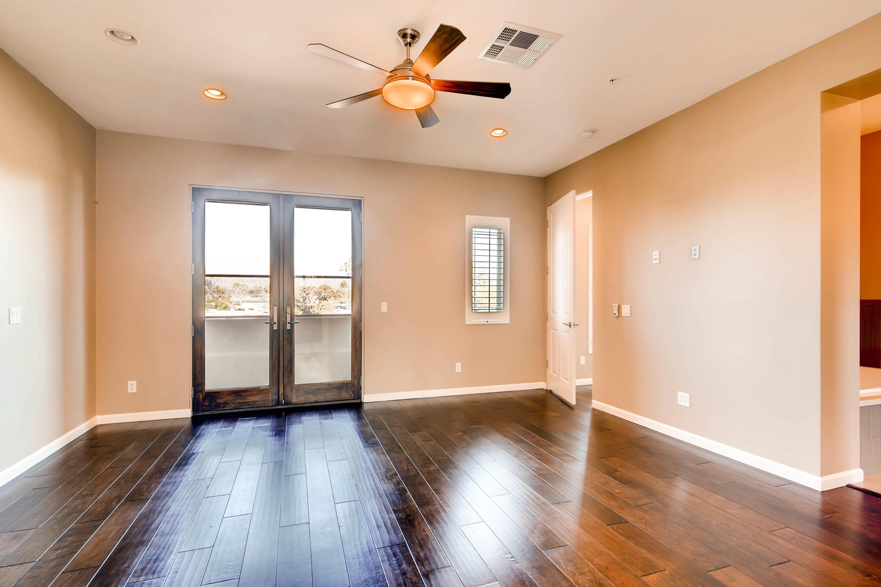 5010 North 34th Street, Unit 1 Phoenix, AZ 85018 - Photo 14 of 27 5010 N 34th St 1 Phoenix AZ-MLS_Size-015