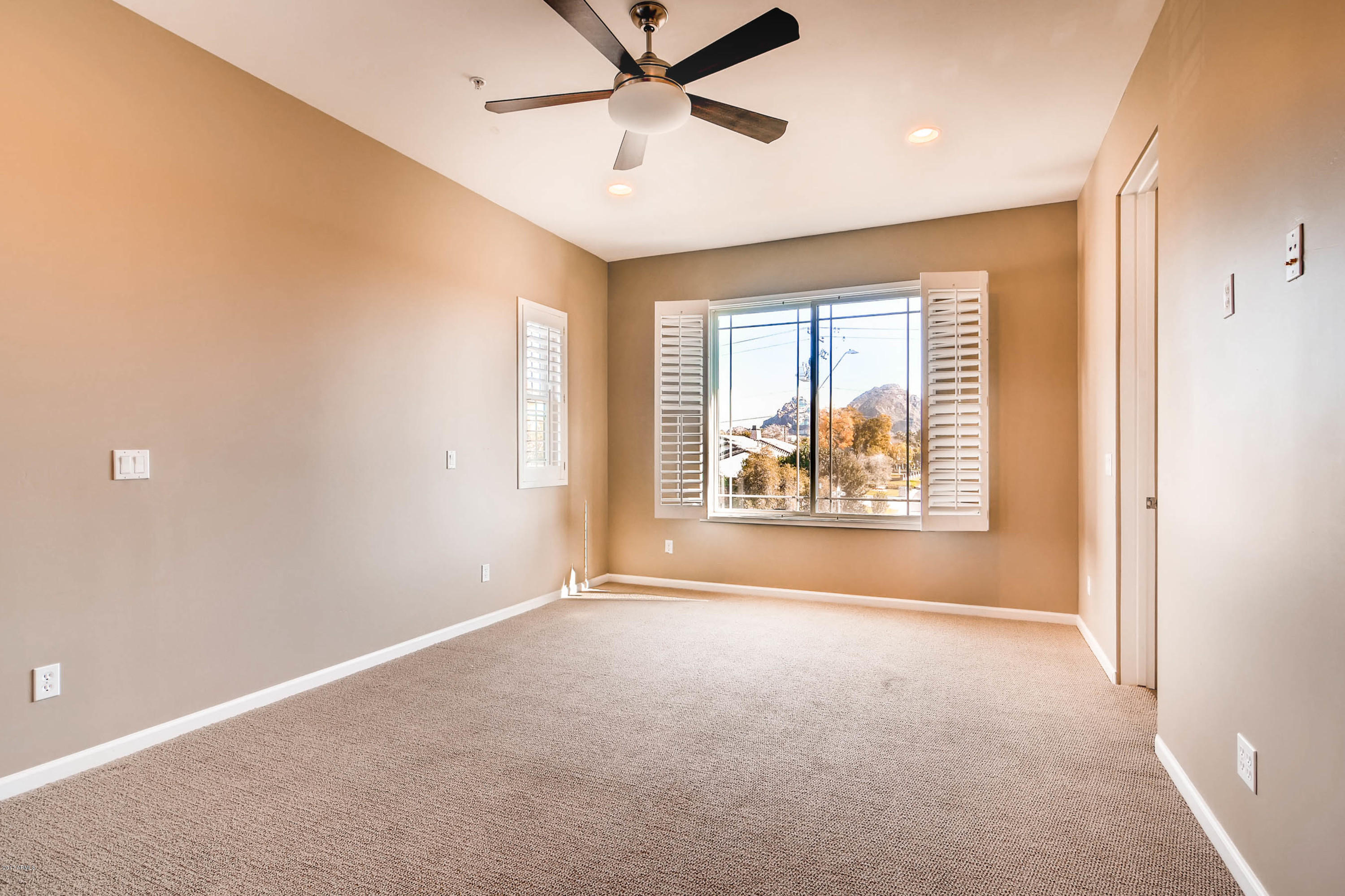 5010 North 34th Street, Unit 1 Phoenix, AZ 85018 - Photo 18 of 27 5010 N 34th St 1 Phoenix AZ-MLS_Size-019