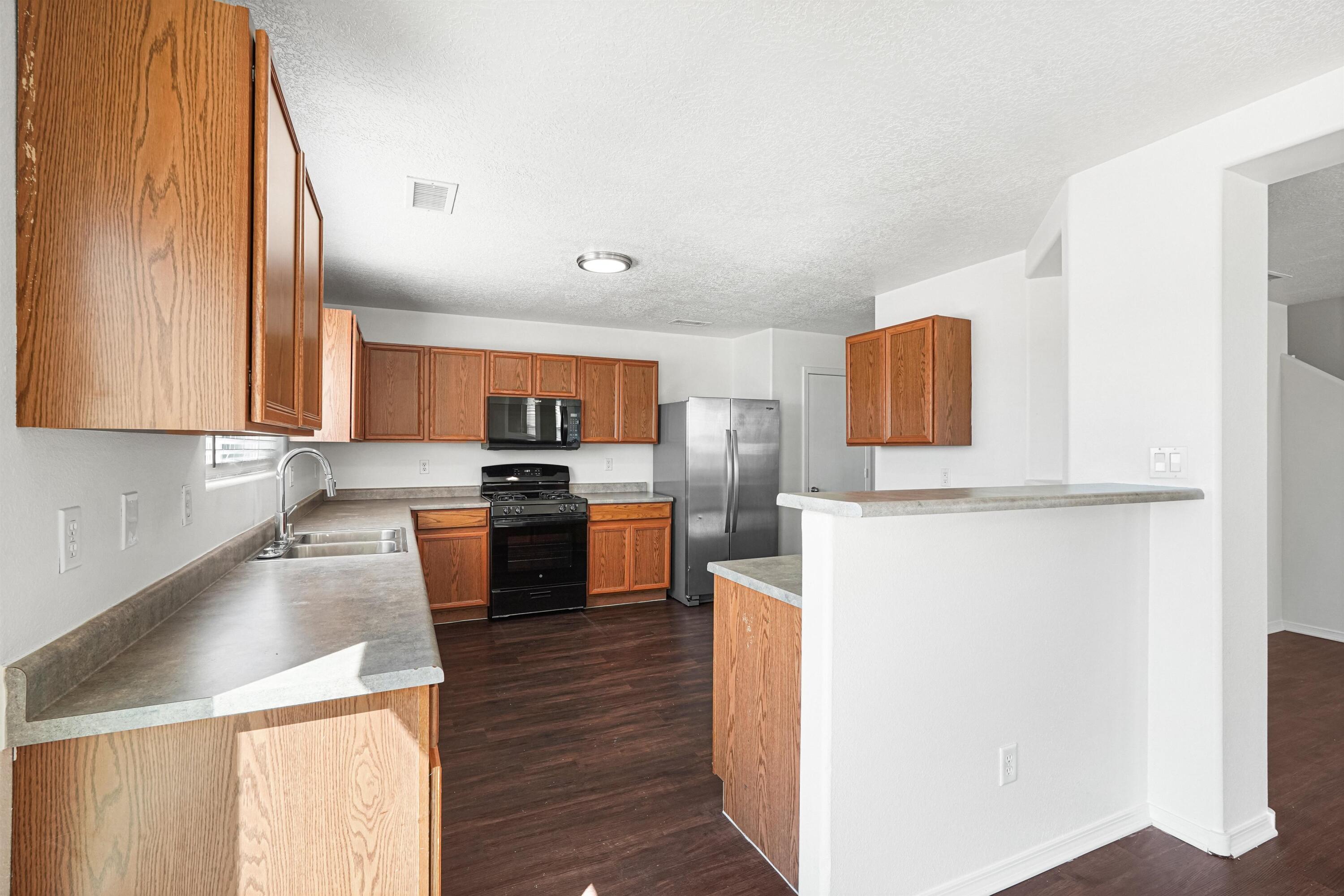 5205 Caprock Drive Northeast Rio Rancho, NM 87144 - Photo 9 of 36 Gallery Image 9