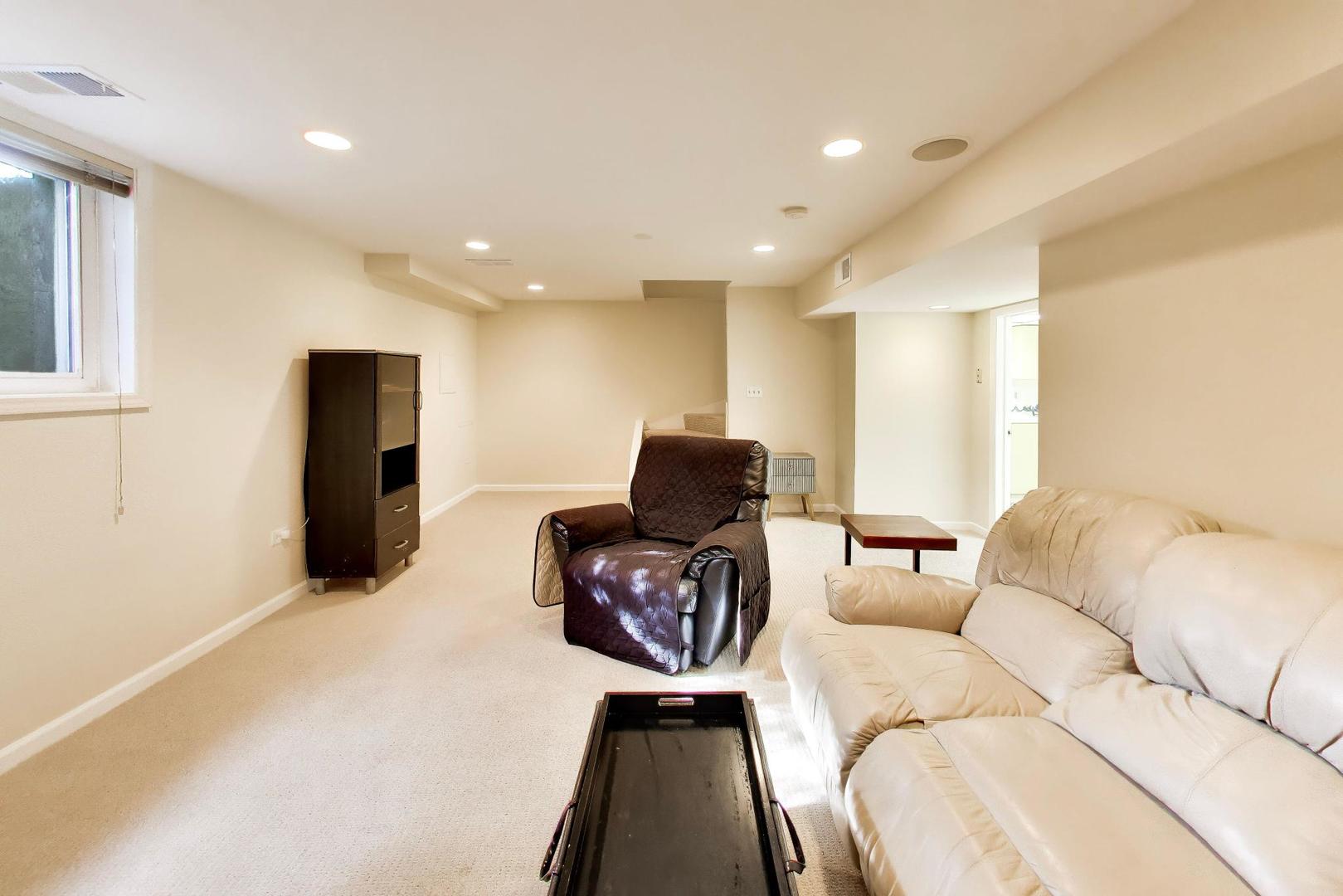 1020 Pontiac Road Wilmette, IL 60091 - Photo 21 of 33 Gallery Image 21