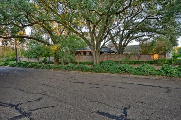 $1,550,000 | 1804 South Park Street, Brenham, TX 77833