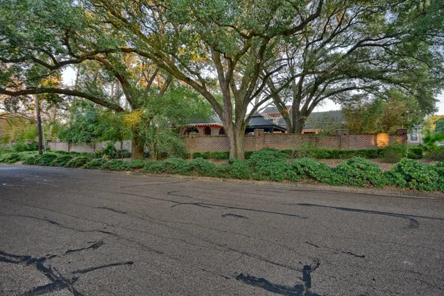 $1,550,000 | 1804 South Park Street, Brenham, TX 77833