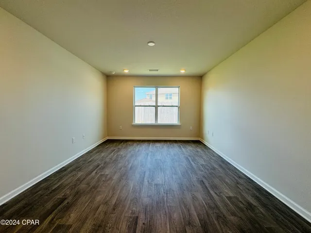 $2,400 | 120 Tiller Drive, Panama City, FL 32404