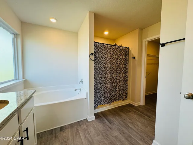 $2,400 | 120 Tiller Drive, Panama City, FL 32404