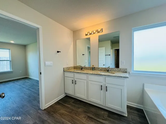 $2,400 | 120 Tiller Drive, Panama City, FL 32404