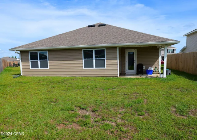 $2,400 | 120 Tiller Drive, Panama City, FL 32404