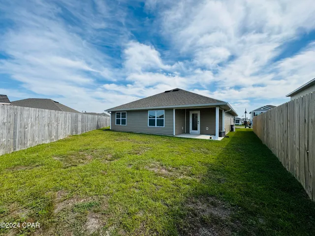 $2,400 | 120 Tiller Drive, Panama City, FL 32404