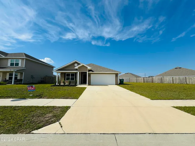 $2,400 | 120 Tiller Drive, Panama City, FL 32404