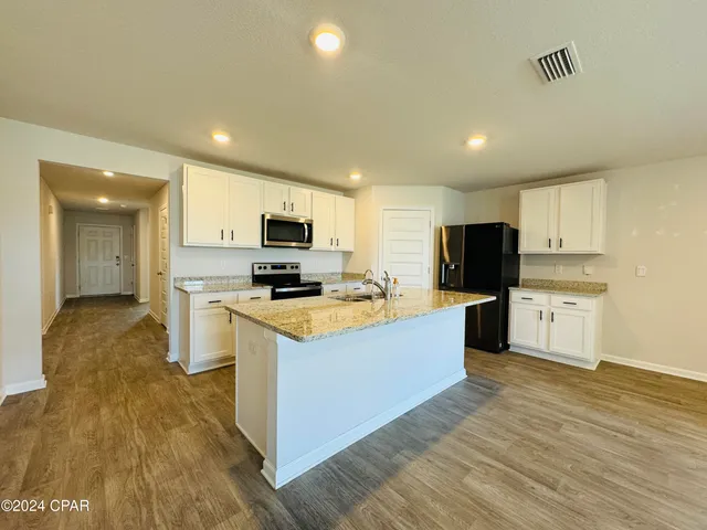 $2,400 | 120 Tiller Drive, Panama City, FL 32404