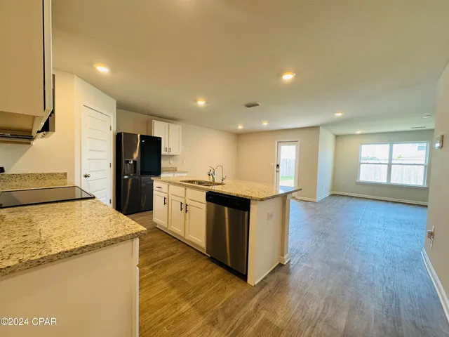 $2,400 | 120 Tiller Drive, Panama City, FL 32404