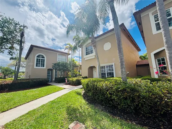 $2,900 | 16134 Emerald Cove Road, Unit 16134, Weston, FL 33331
