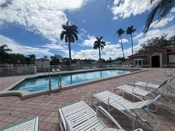 $2,900 | 16134 Emerald Cove Road, Unit 16134, Weston, FL 33331