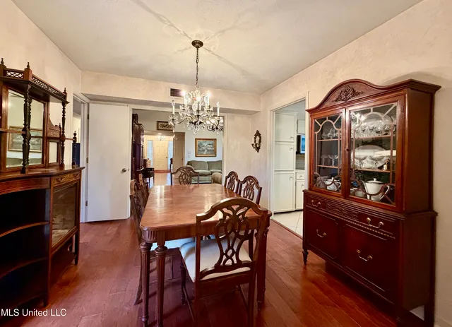 $236,000 | 52 Cascades Circle West, Clinton, MS 39056