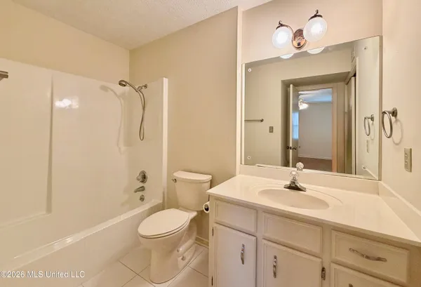 $229,900 | 52 Cascades Circle West, Clinton, MS 39056