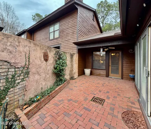 $236,000 | 52 Cascades Circle West, Clinton, MS 39056