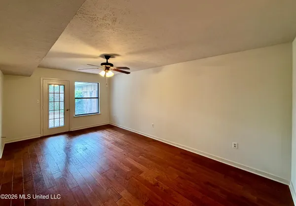 $229,900 | 52 Cascades Circle West, Clinton, MS 39056