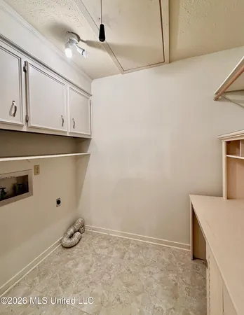 $236,000 | 52 Cascades Circle West, Clinton, MS 39056