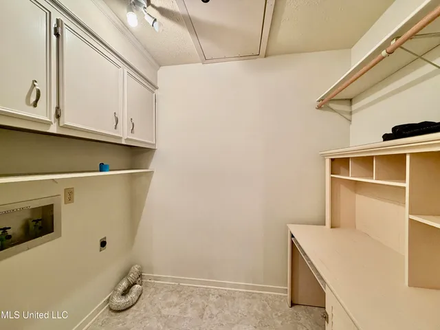 $236,000 | 52 Cascades Circle West, Clinton, MS 39056