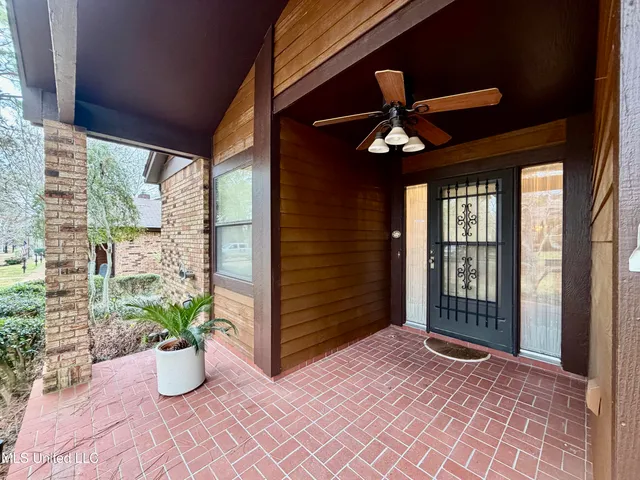 $236,000 | 52 Cascades Circle West, Clinton, MS 39056