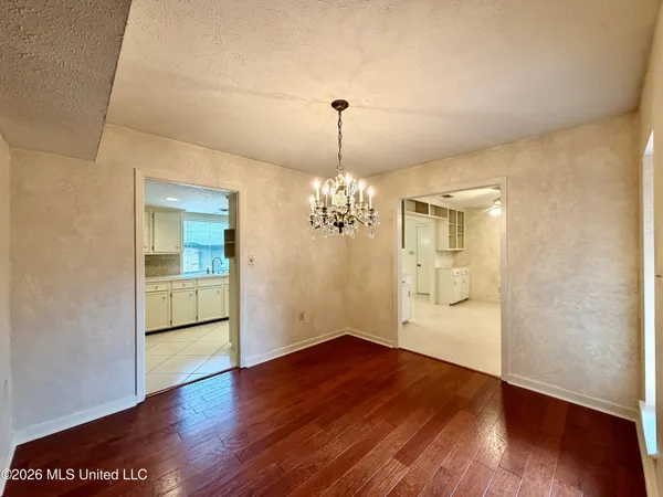 $229,900 | 52 Cascades Circle West, Clinton, MS 39056