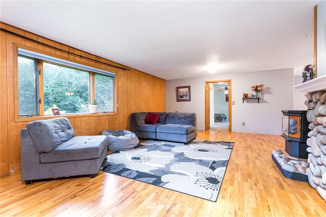 4493 Aldrich Road Bellingham, WA 98226 - Photo 3 of 39 Gallery Image 3